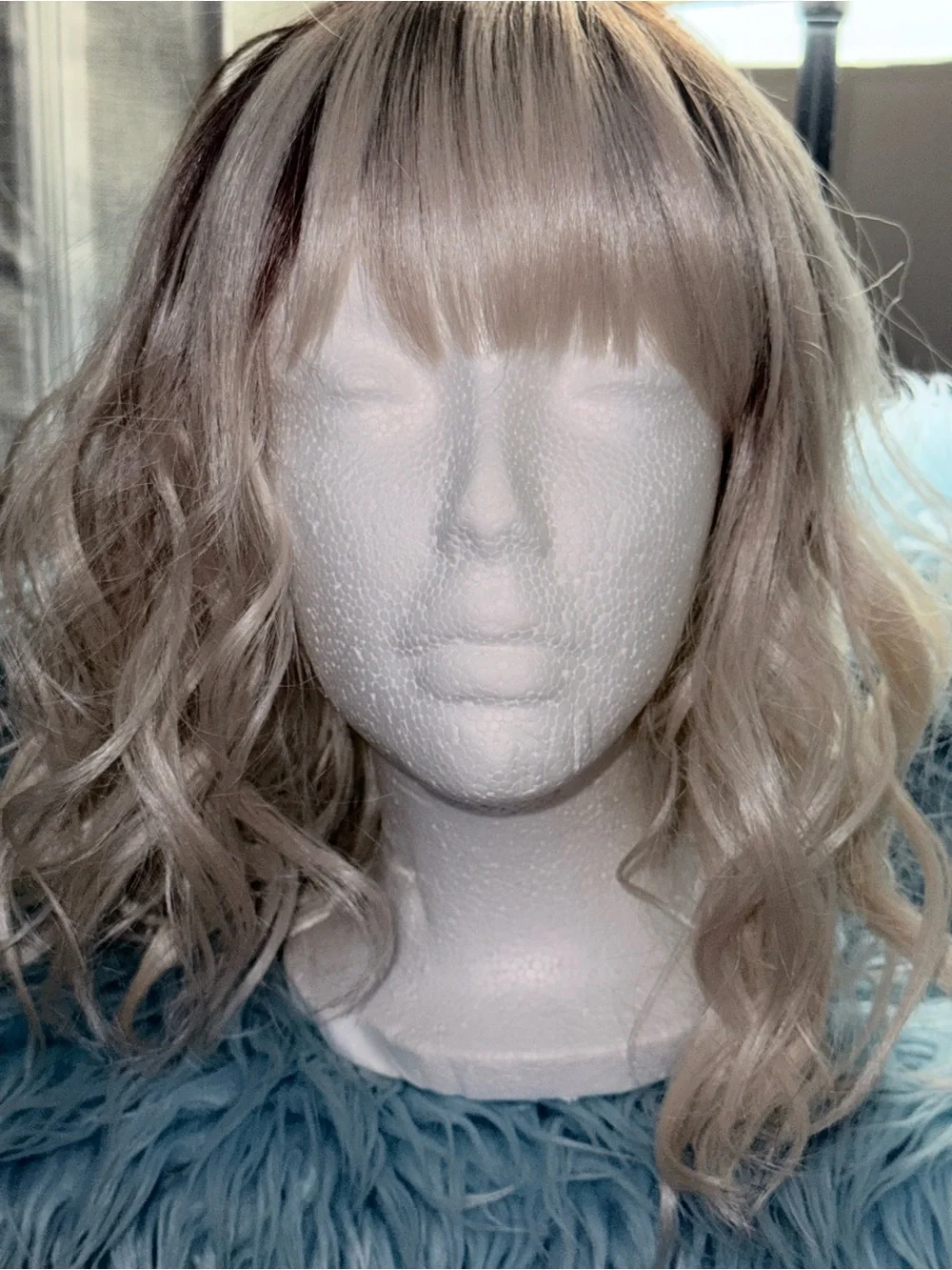 Blended Ash Blonde Ombre Women's Wig - Silver Blonde Roots**** never worn***